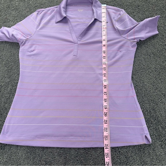 Women’s Nike Golf FitDry Polo V Neck Short Sleeve Lavender Shirt Size Medium - Picture 6 of 10